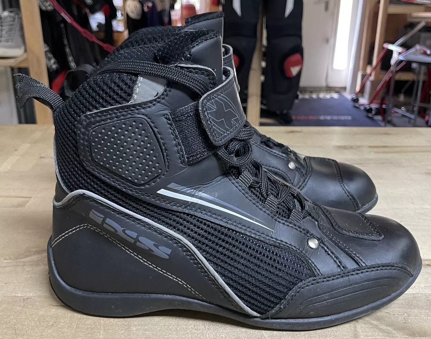Baskets IXS P.40