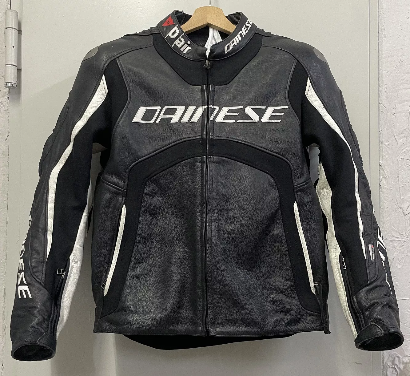 Blouson cuir Dainese + airbag intégré T.54