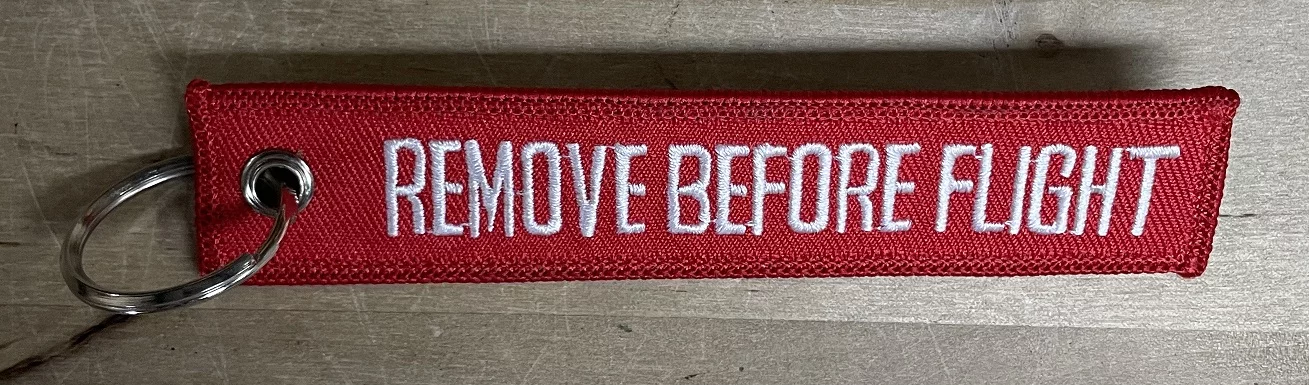 Porte-Clés Remove Before Flight