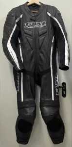 Combinaison cuir